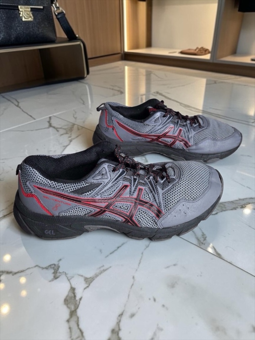 ASICS Gel-Venture 8 Men's Grey Red Trail Runners Size 10 - Picture 2 of 8